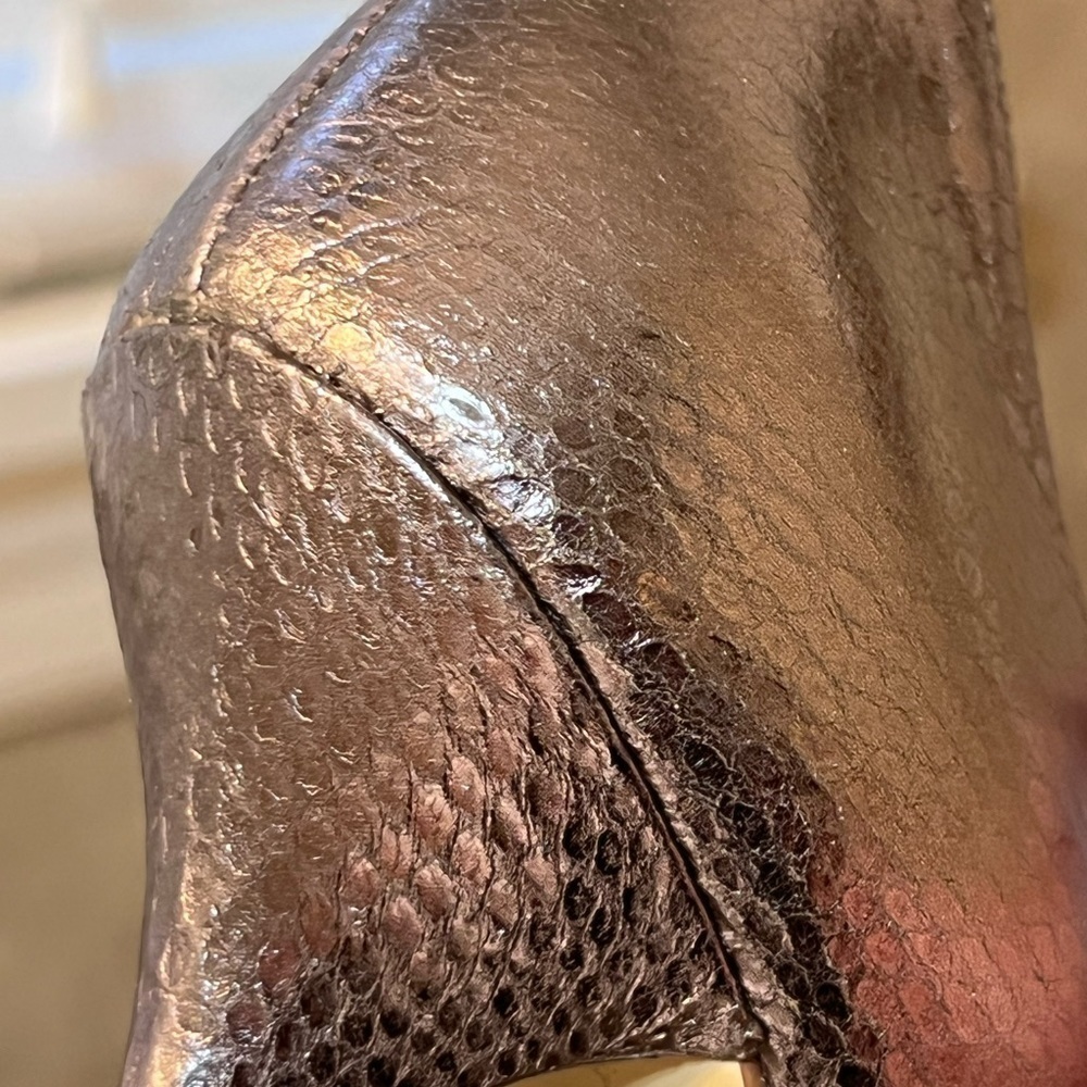 Michael Kors Rose Gold Embossed Heels Size 6M - Picture 9 of 9